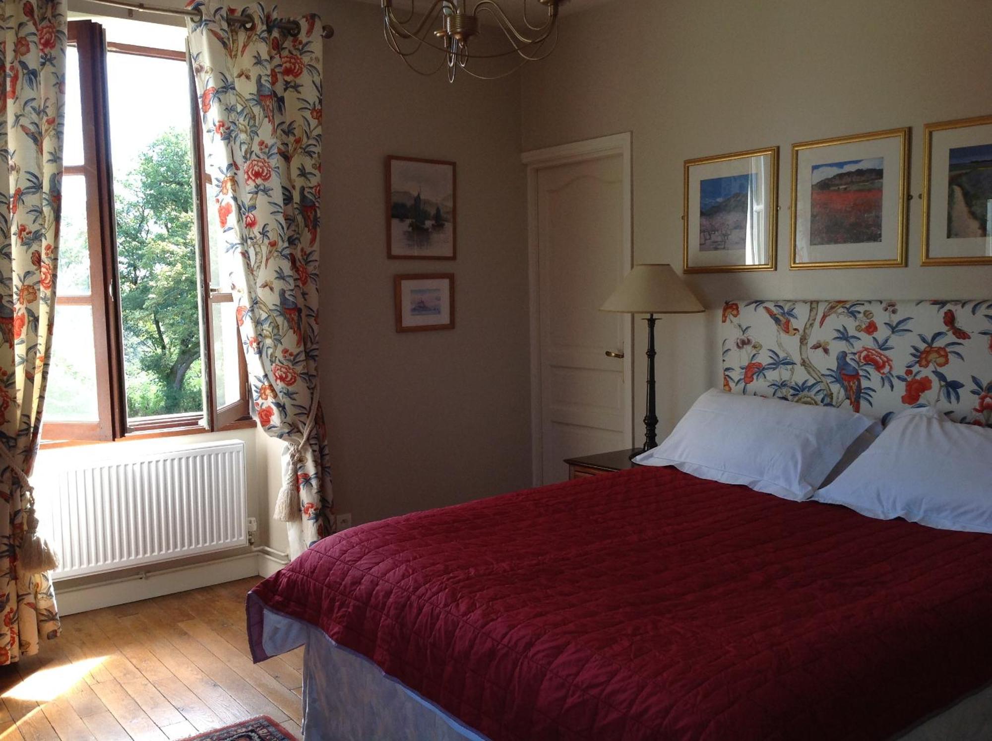 La Grange Terrou Guest House Saint-Germain-de-Confolens Екстериор снимка