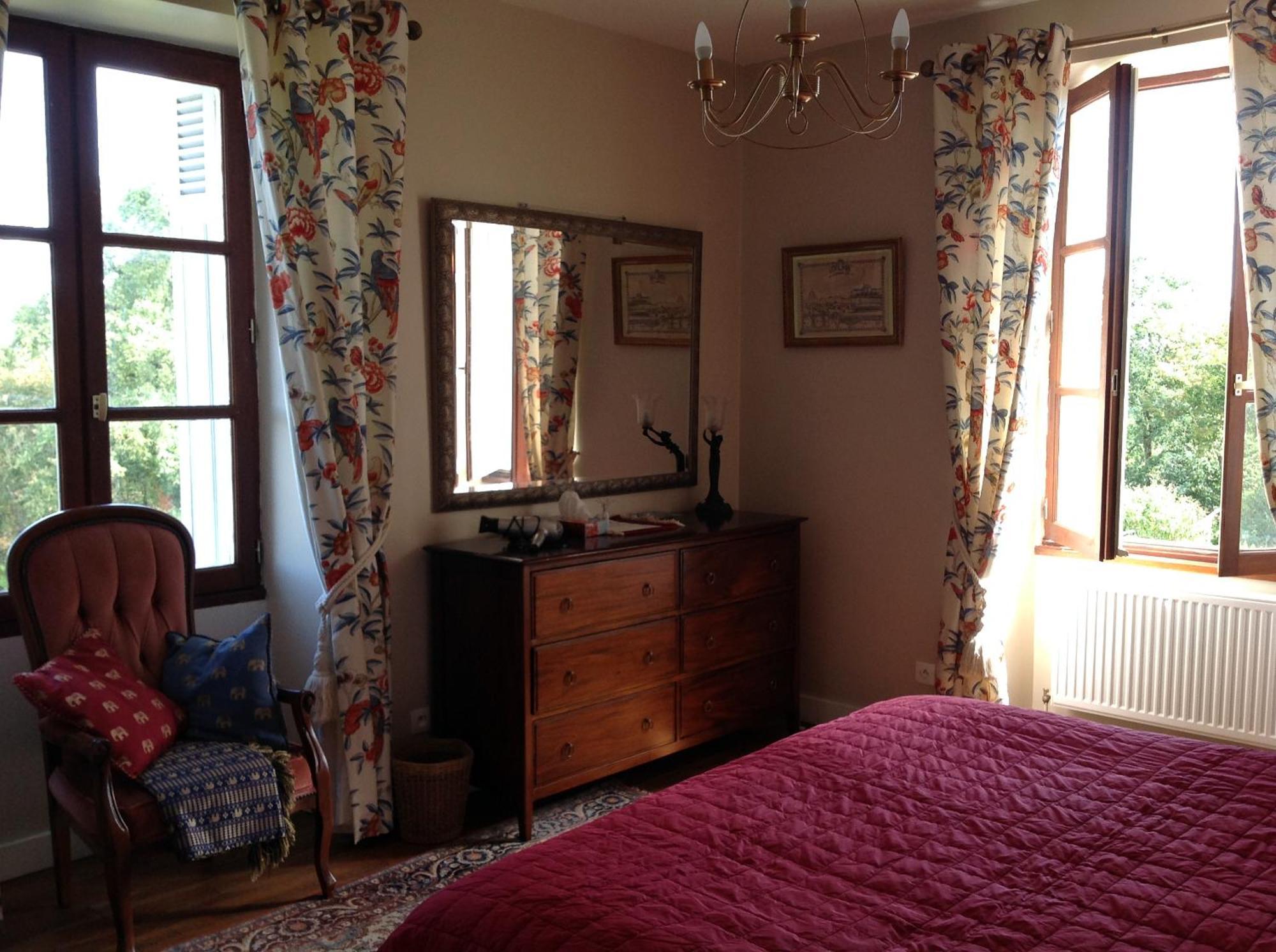 La Grange Terrou Guest House Saint-Germain-de-Confolens Екстериор снимка