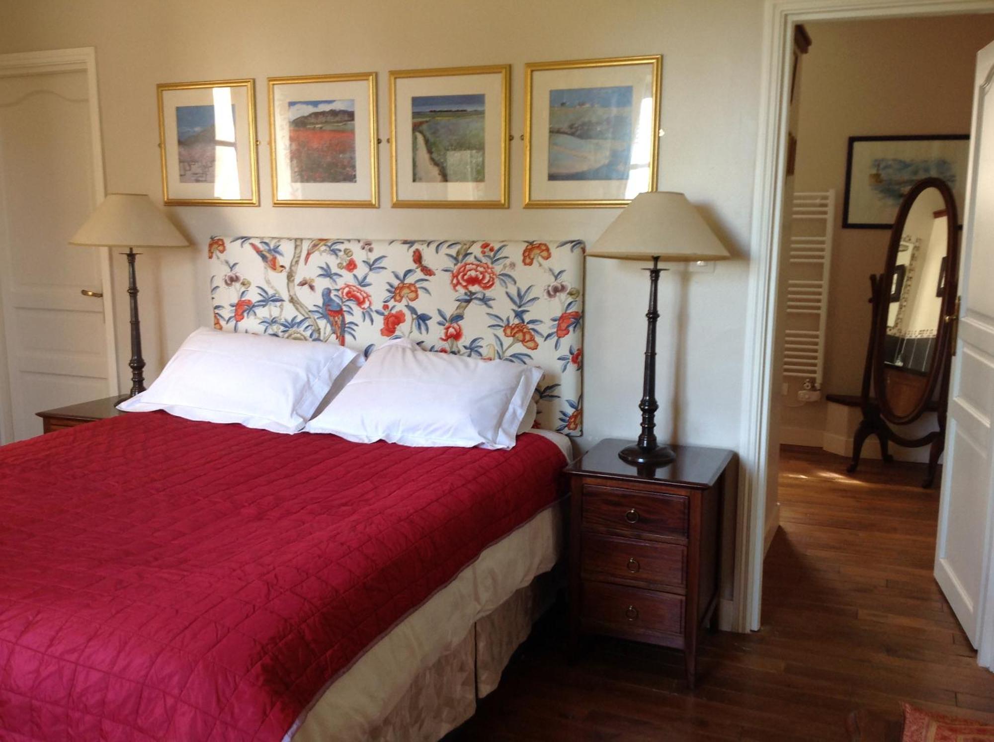 La Grange Terrou Guest House Saint-Germain-de-Confolens Екстериор снимка
